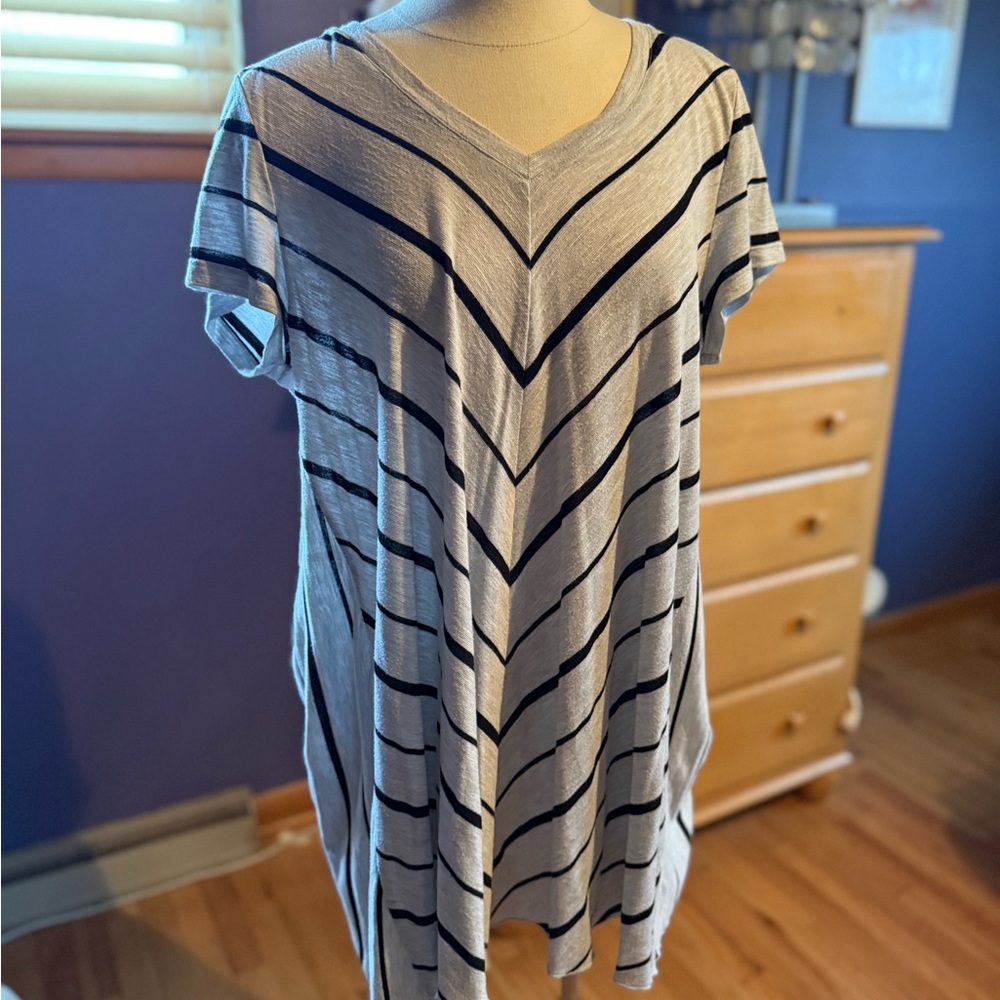 soft surroundings Striped V-Neck Women's Top XL tunic black gray